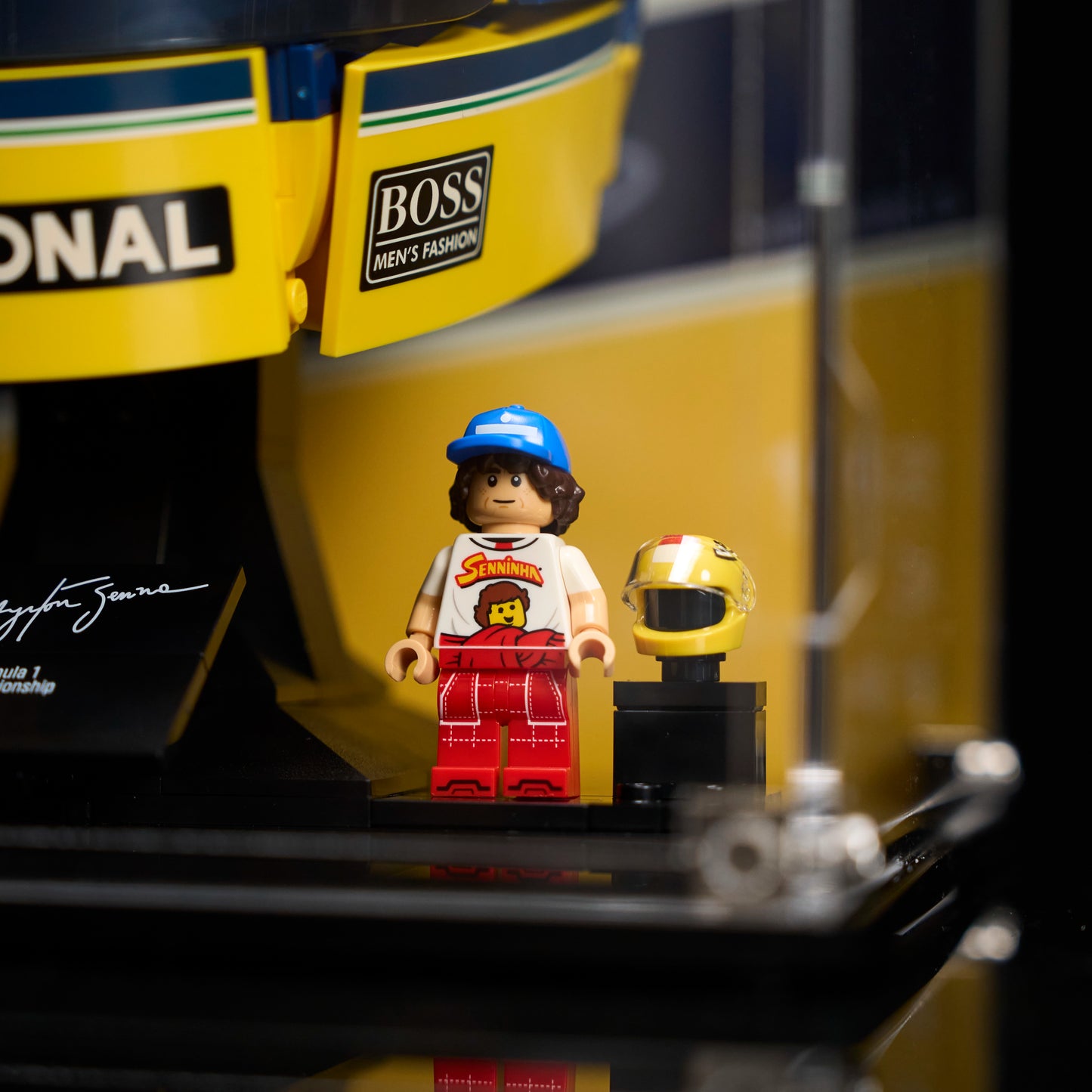【Free Sticker Included】Wall mounted Display Case For LEGO® Editions F1 43024 Ayrton Senna’s Helmet