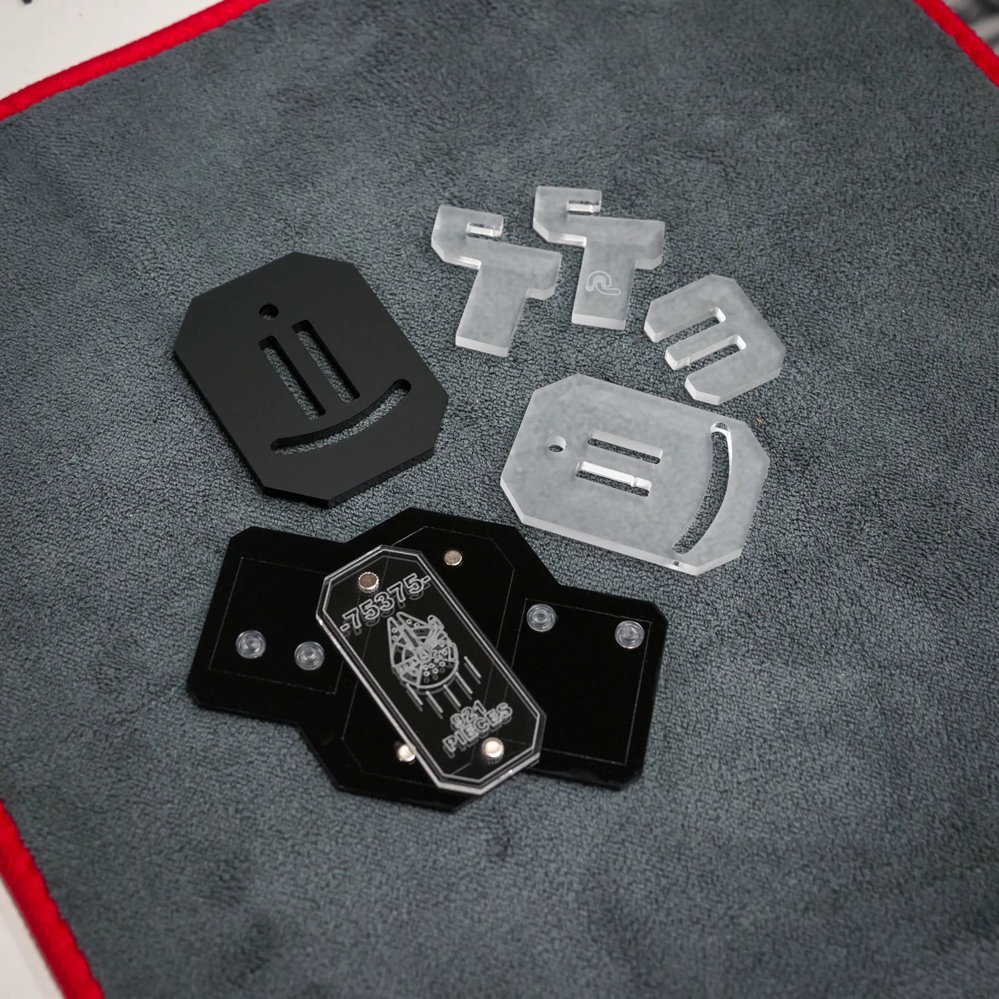 Wall mount display for Lego Star Wars™ 75375 Millennium Falcon