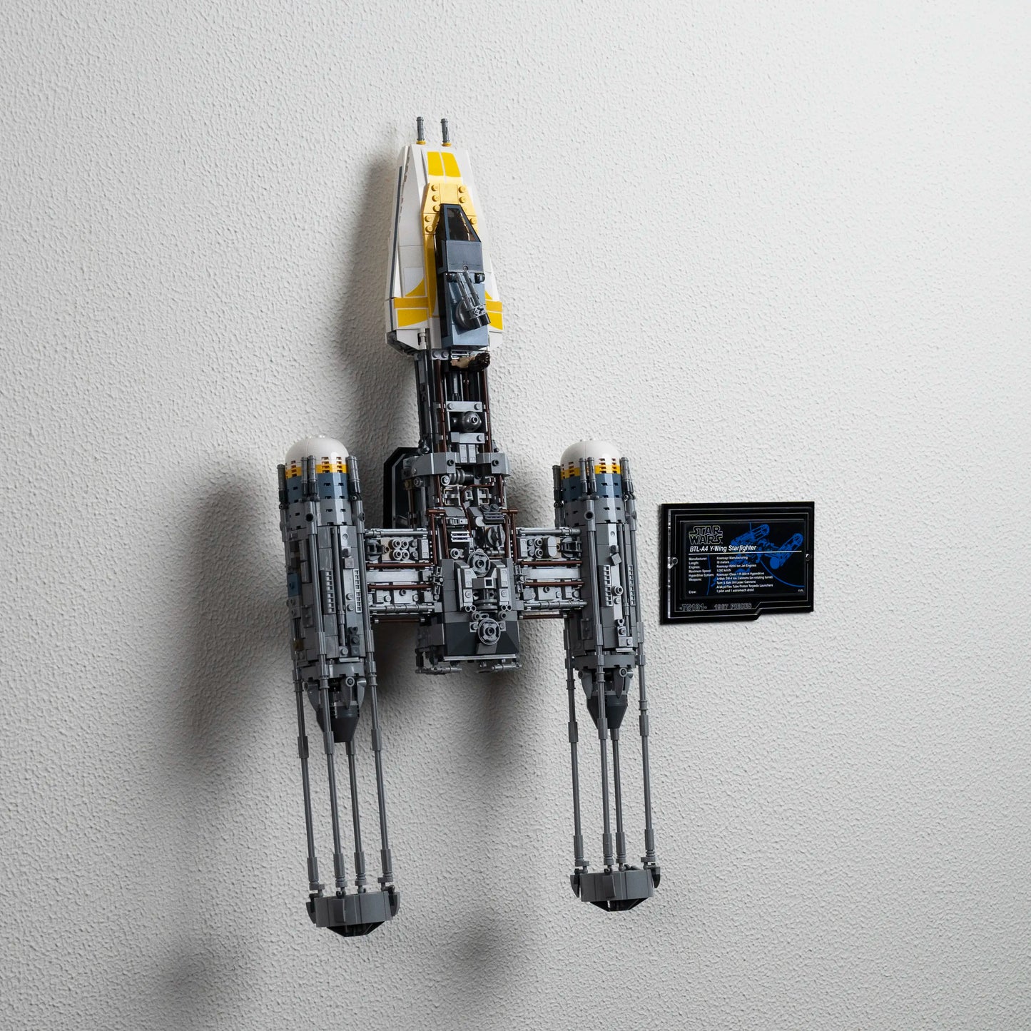 Wall mount display for Lego Star Wars™ 75181 Y-Wing Starfighter™